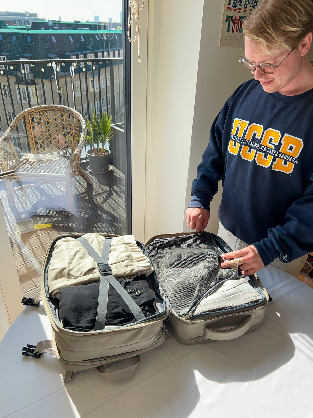 Adrian, founder of Nomadity, traveling with a Nomadity backpack