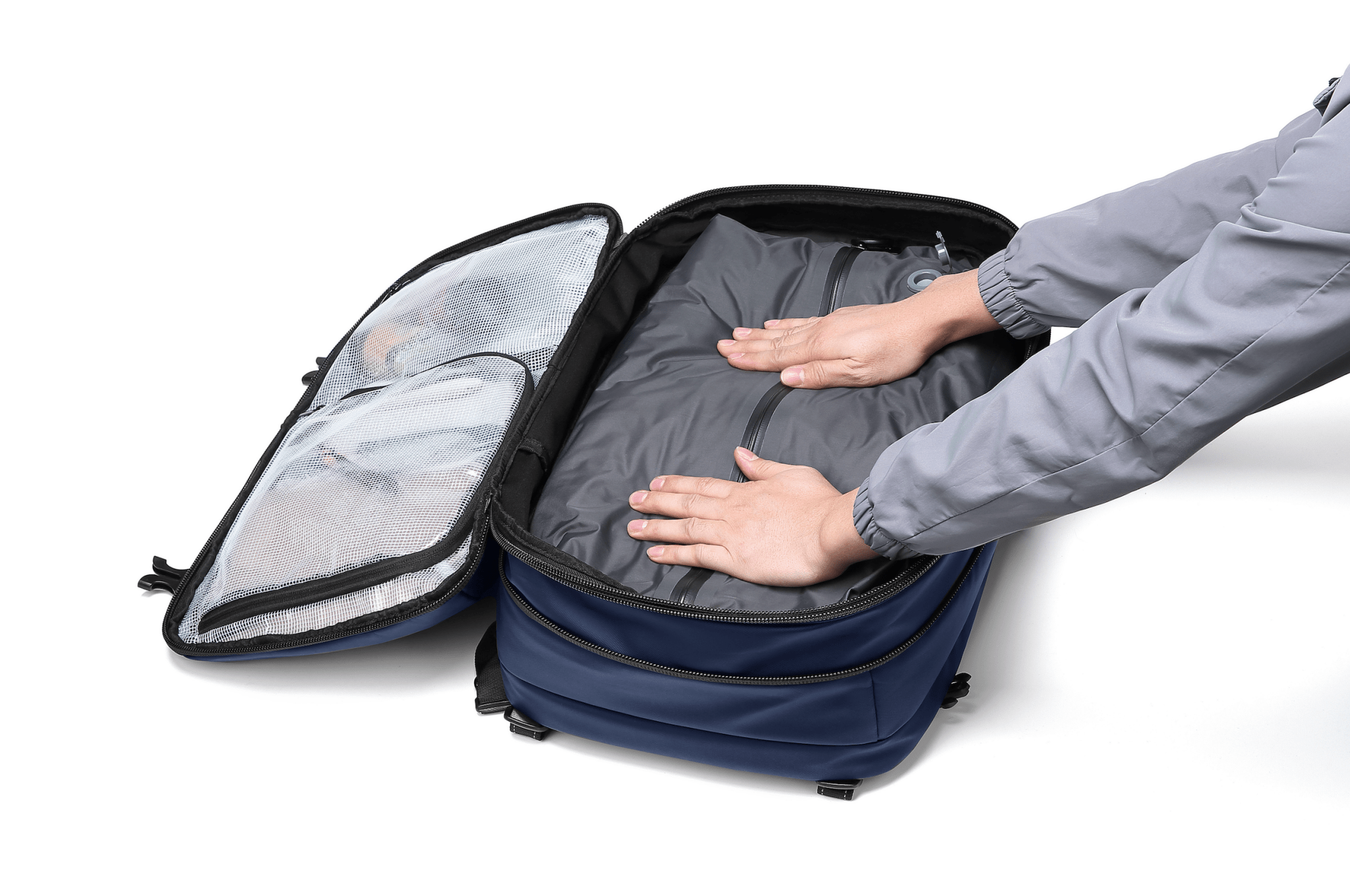 Discoverer Vacuum Compression Travel Backpack 60L - Nomad