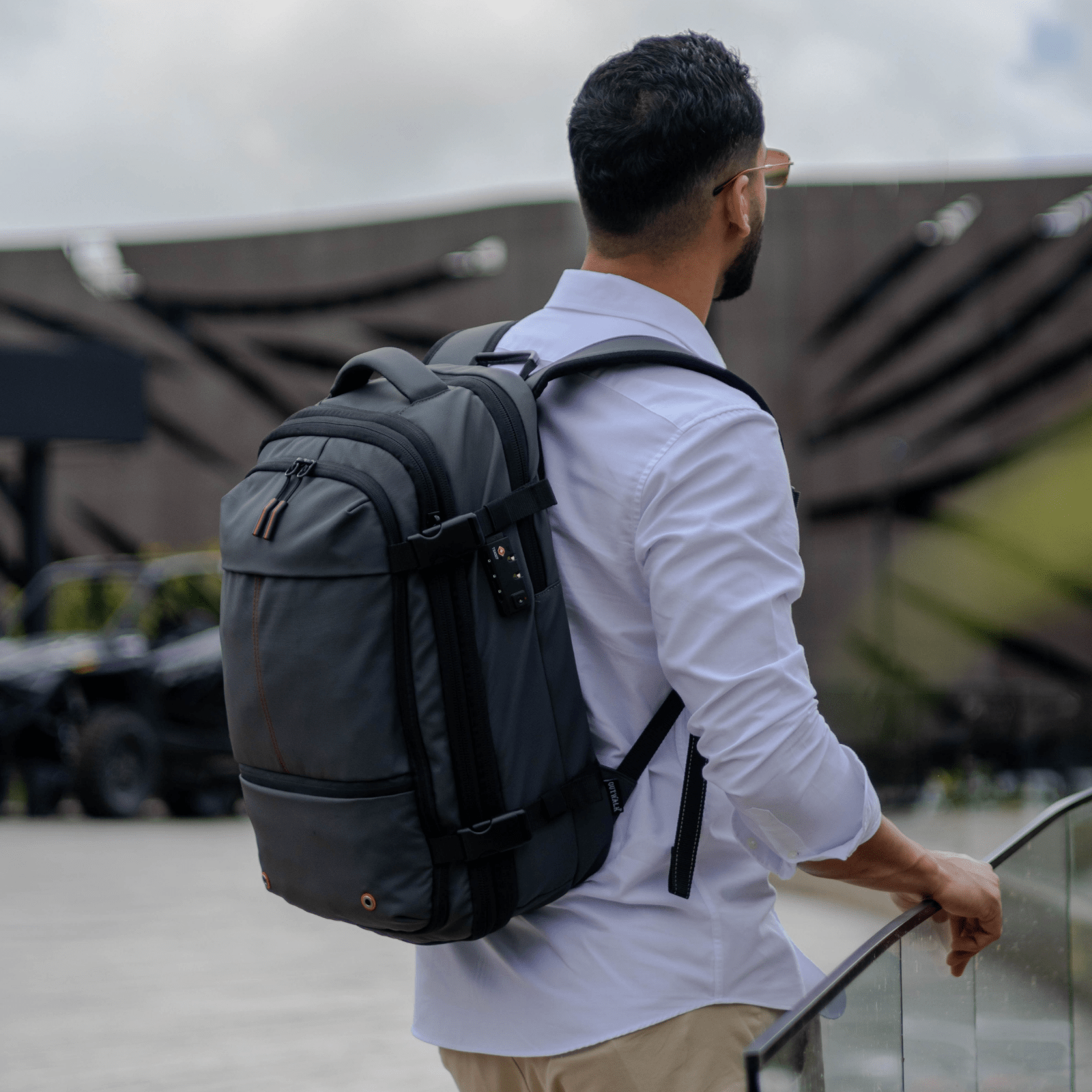Pioneer Vacuum Compression Travel Backpack 35L - Nomad